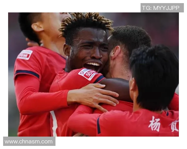 大秦之水与上海申鑫的激烈对决展现足球魅力与团队精神的巅峰较量 大秦之水与上海申鑫的激烈对决展现足球魅力与团队精神的巅峰较量