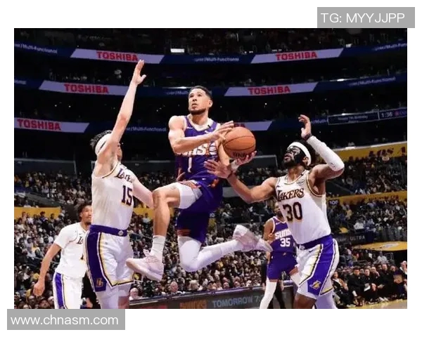 德文布克引领太阳队崛起成NBA新星展现无限潜力与激情